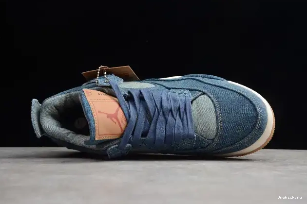 One Kick Nike AO2571-401 Levi's x Air 4 Denim Jordan 0516